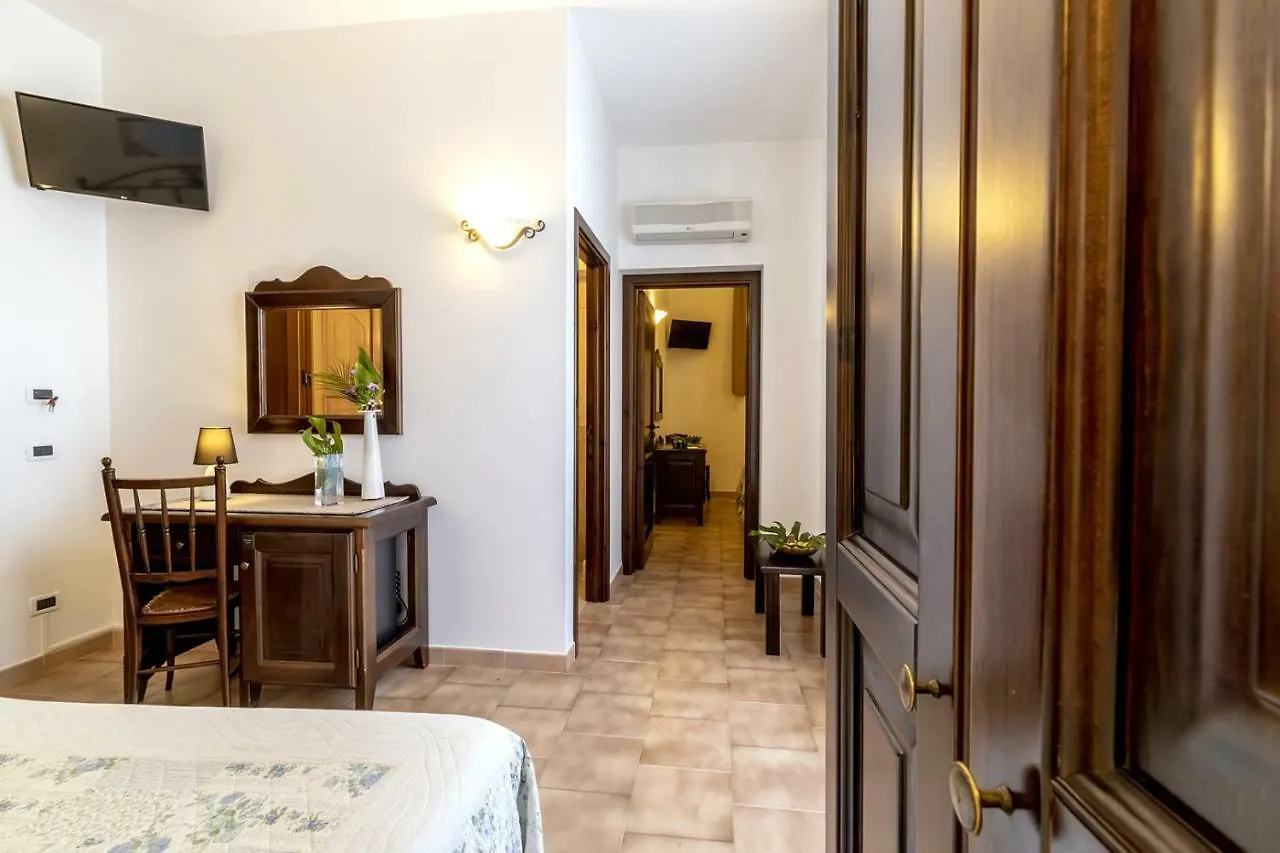 Alba Marina B&B Castelluzzo 3*,  Italia