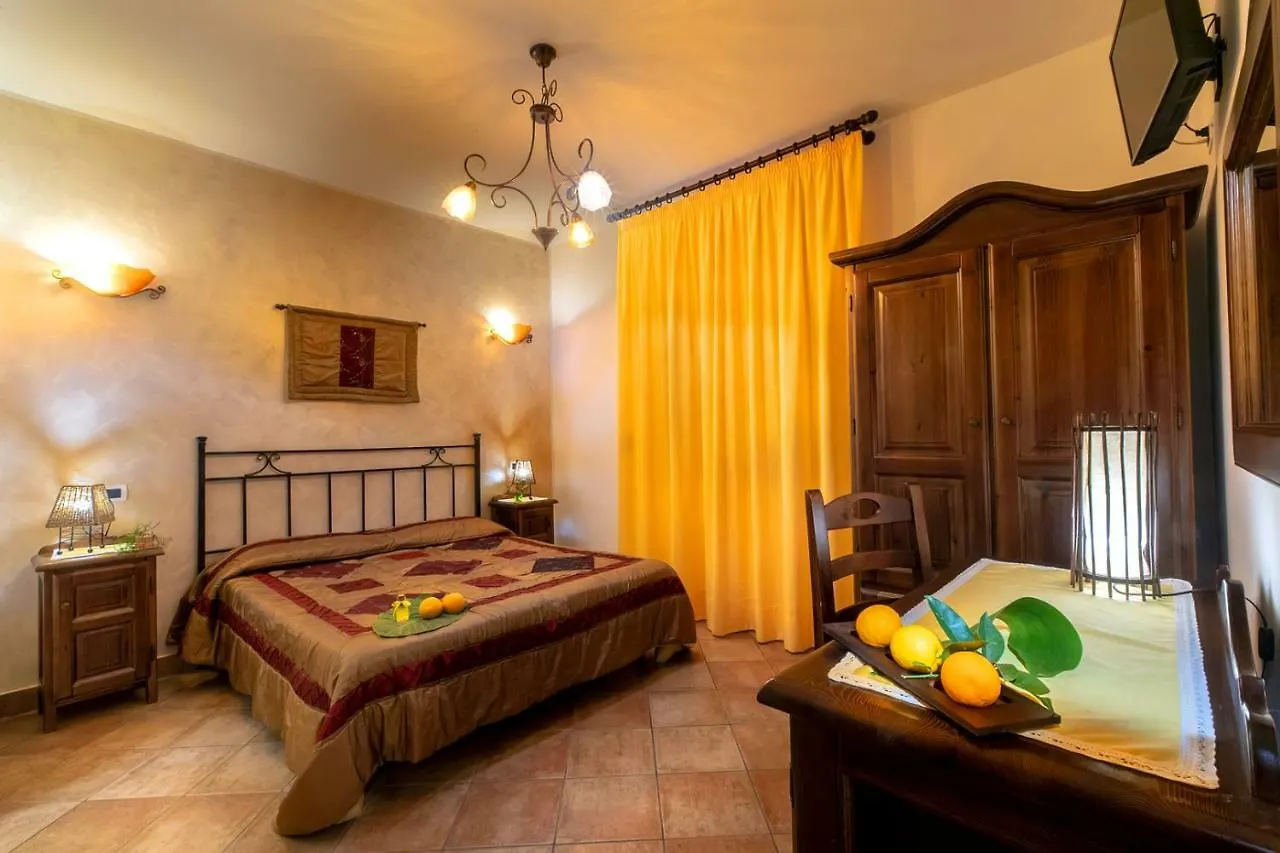 Alba Marina B&B Castelluzzo 3*,